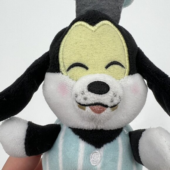 Disney Wishables Runaway Railway Conductor Goofy Plush - Picture 3 of 5